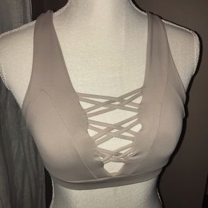 🌺 (2/$10) NWOT Nude Crisscrossing Sports Bra